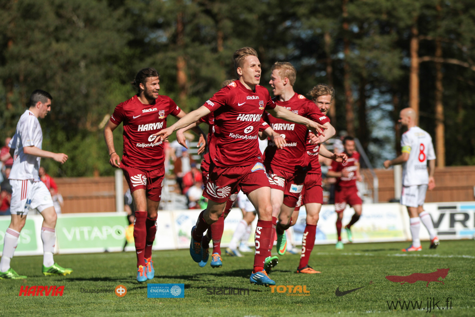 Aurinkoinen Harju tarjoili komean kotivoiton