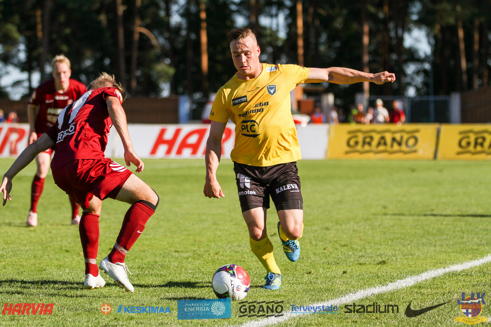 Toni Tahvanainen AC Oulusta Kettupaitaan