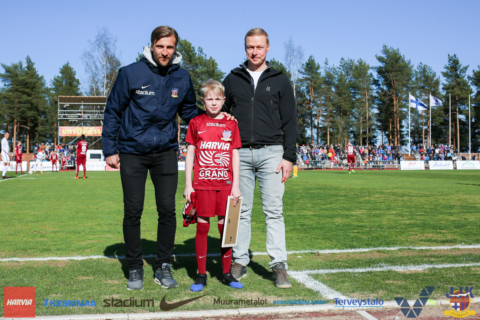 Kauden ensimmäinen Elenian Kuukauden juniori palkittu