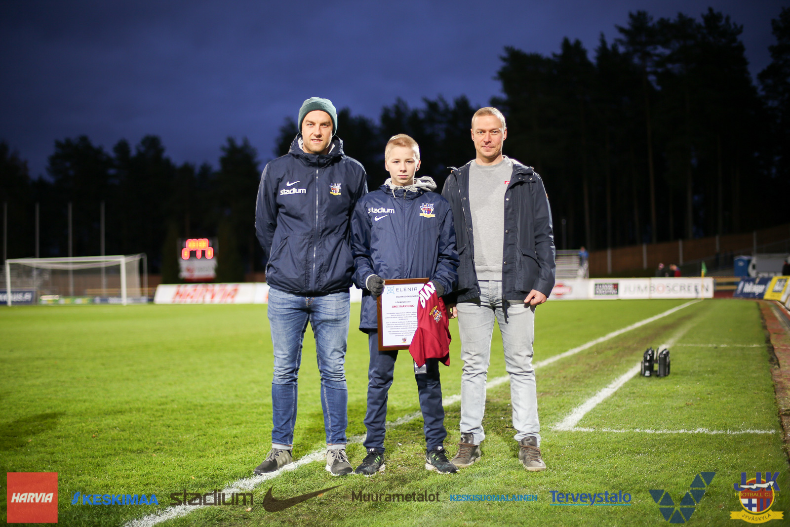 Lokakuun Elenian kuukauden juniori palkittu
