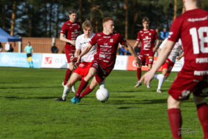 JJK isännöi torstain derbyssä Komeettoja
