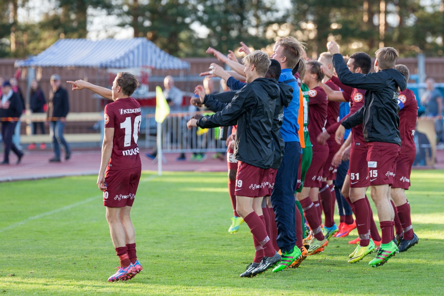 Kuva- ja videokooste tapahtumarikkaasta spektaakkelista