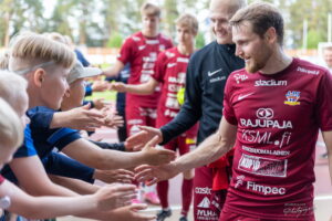 Mikko Manniselle kahden vuoden jatkosopimus