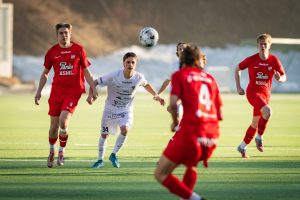 Santtu Rönkä lainasopimuksella HuimaUrhon riveihin